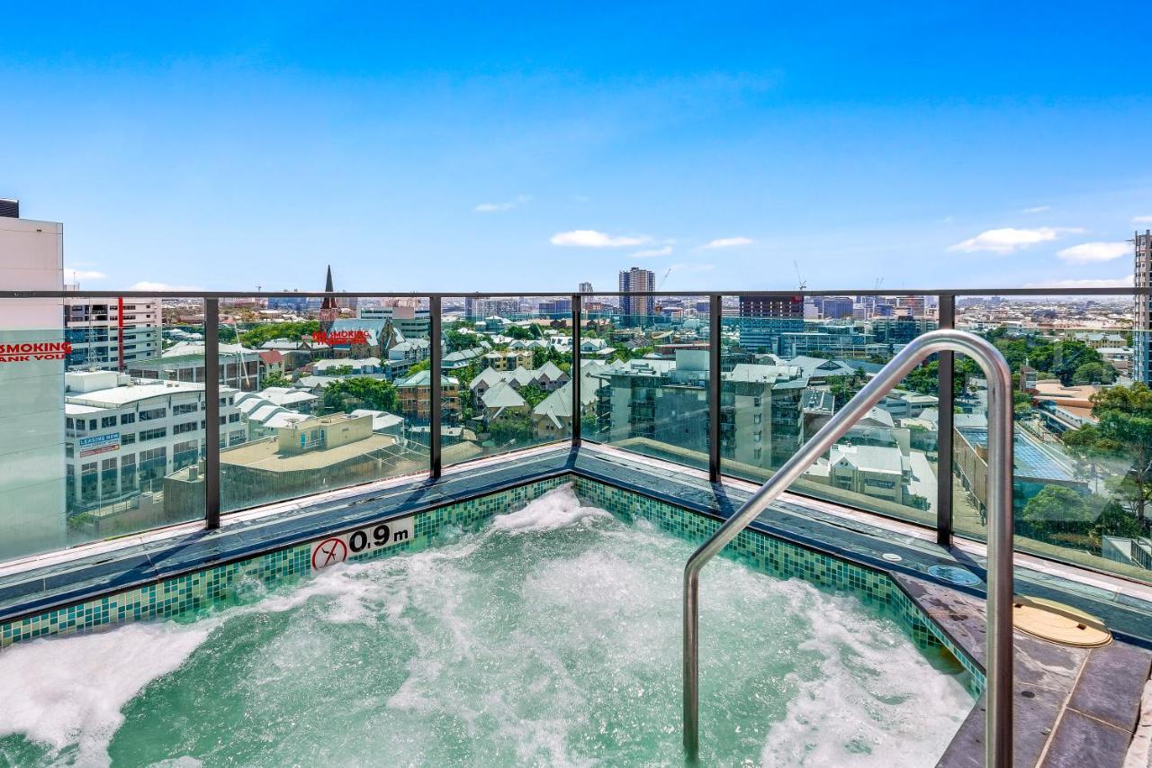 Aparthotel Quattro On Astor Brisbane Zewnętrze zdjęcie